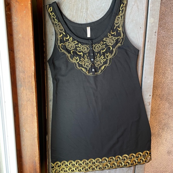 Free People Dresses & Skirts - Free People LBD with gold embroidery | size 8